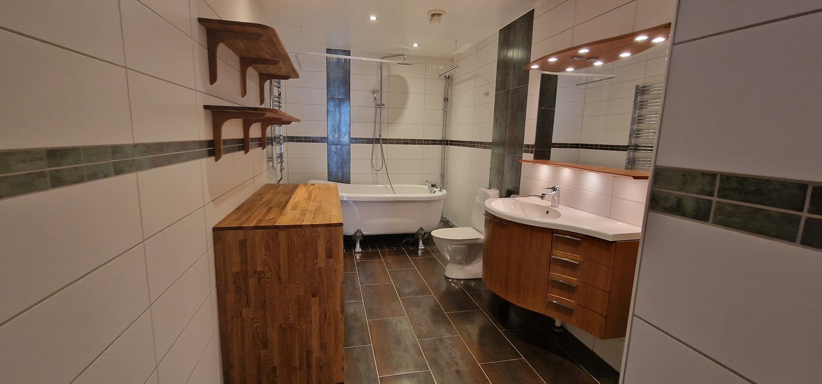 5 rok · 187 m² i Malmköping – bild 38