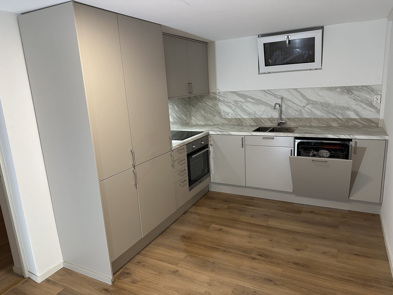 Lägenhet, 3 rooms, 90 sqm, Angered