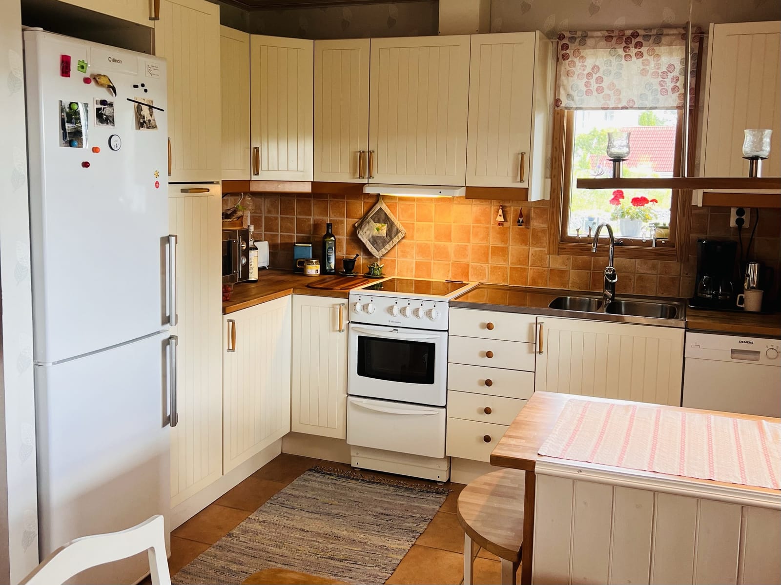 3 rok · 103 m² i Enköping – bild 9