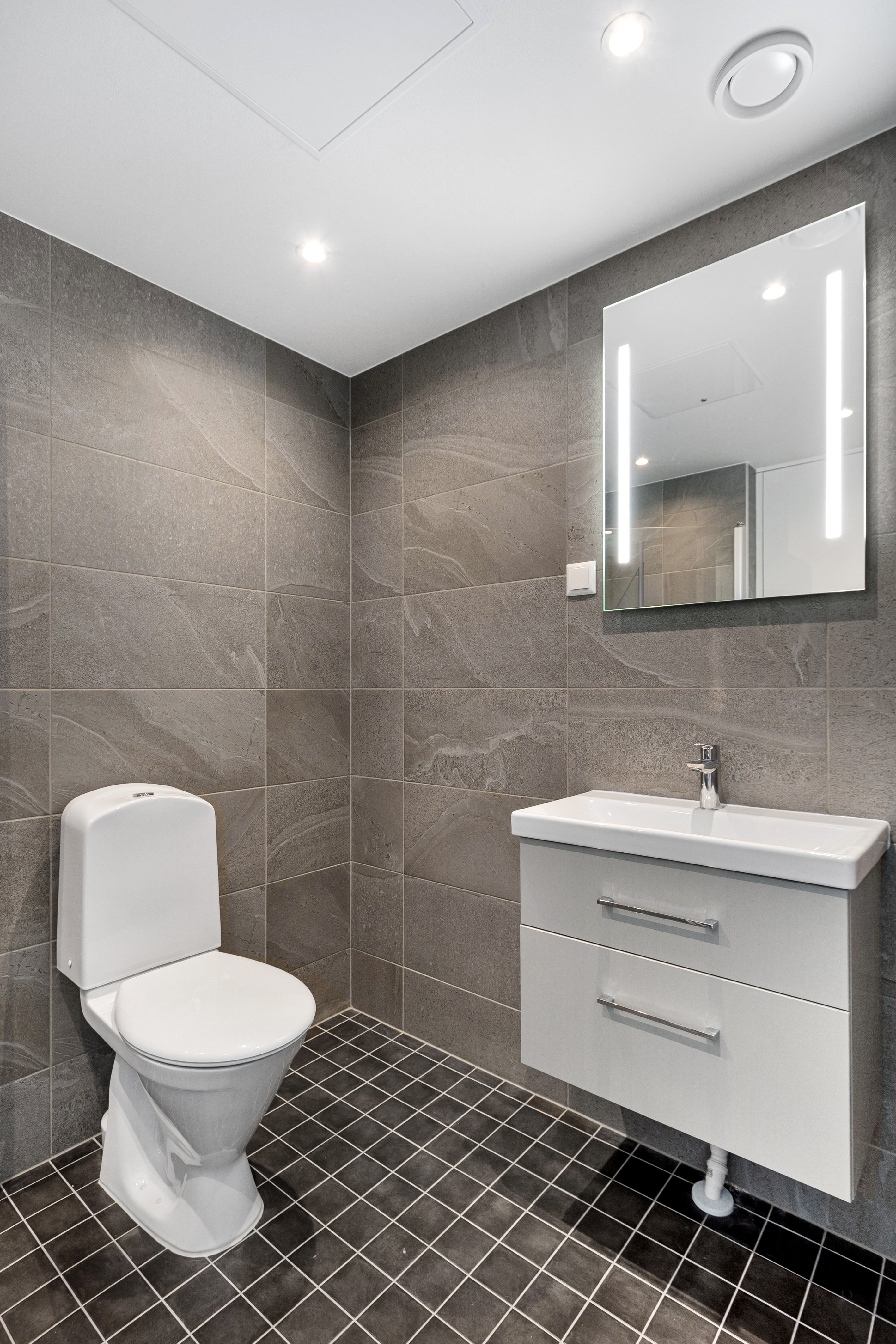 Lägenhet, 2 rooms, 40 sqm, Hässelby – bild 2