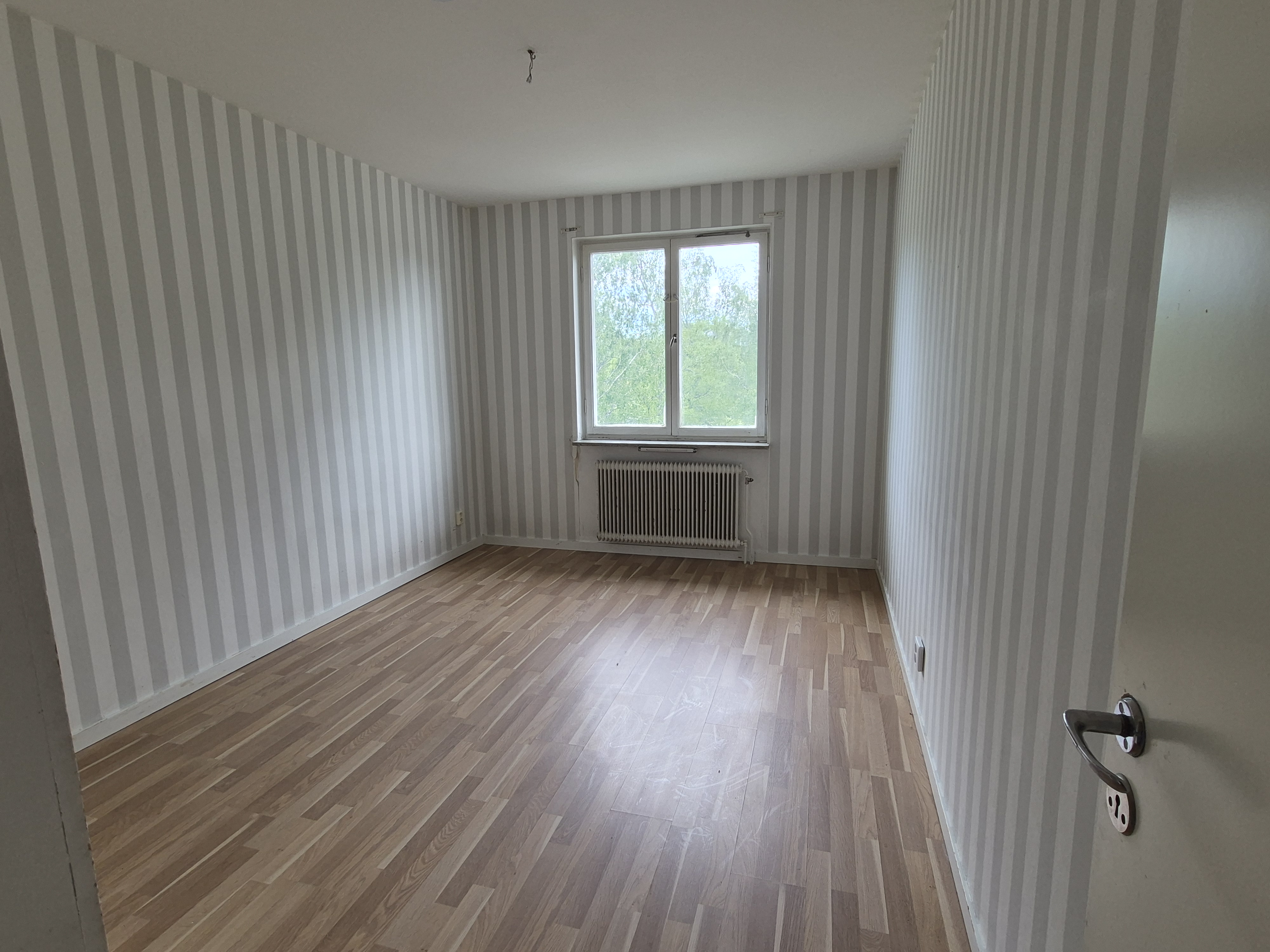 Lägenhet, 5 rooms, 110 sqm, Hälleforsnäs – bild 4