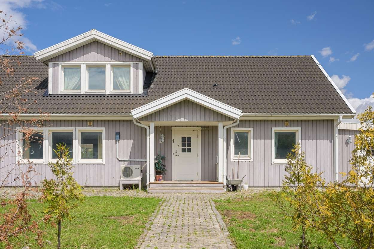 Villa/Hus, 8 rooms, 200 sqm, Oxie