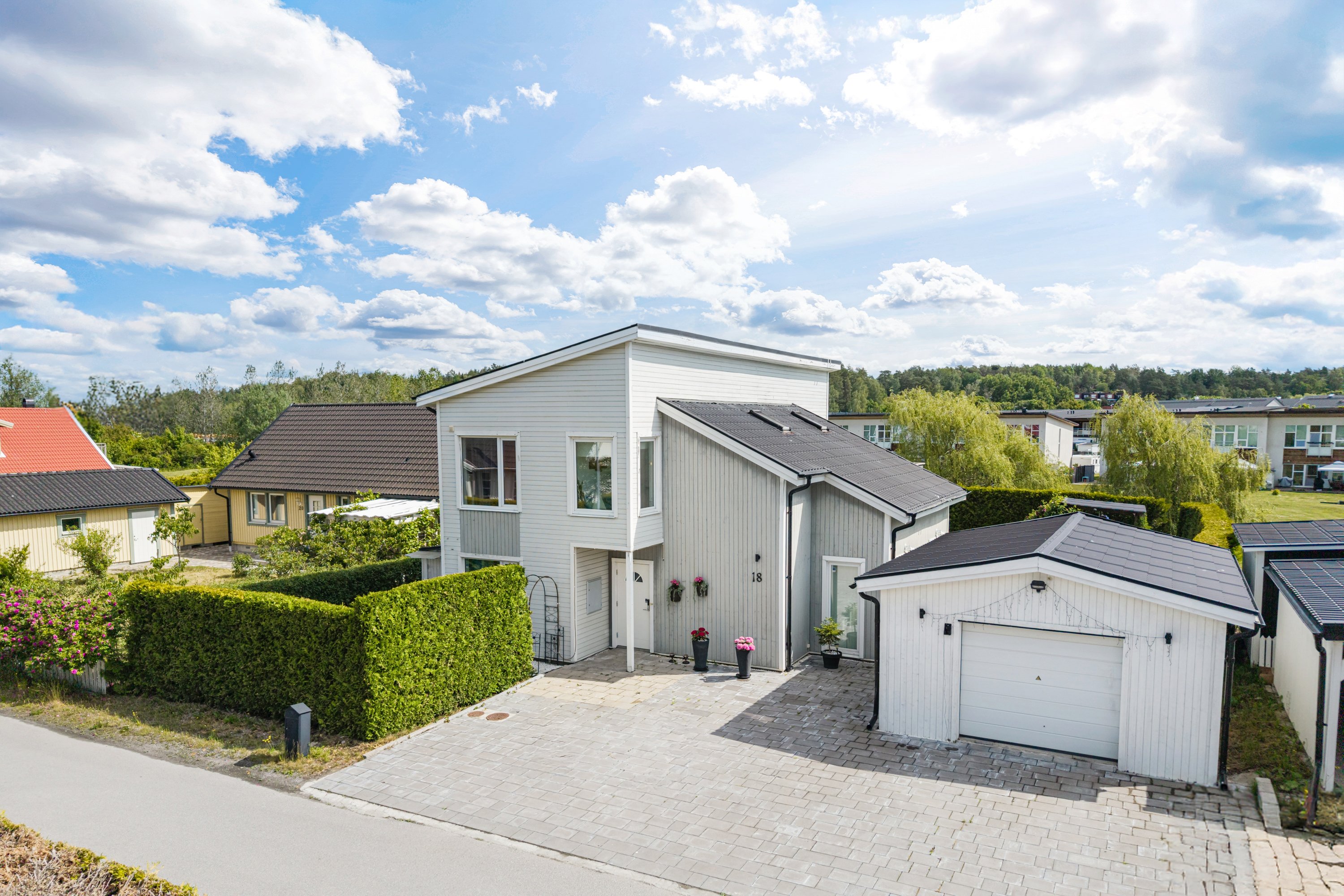 Villa/Hus, 5 rooms, 150 sqm, Bro – Bro