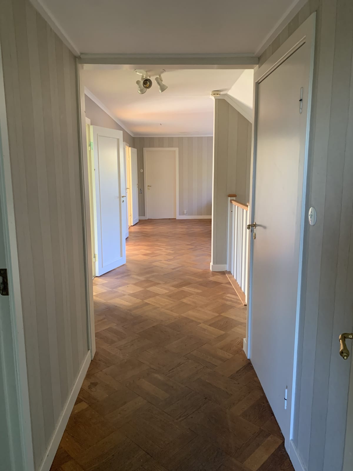 7 rok · 250 m² i Mellerud – bild 10
