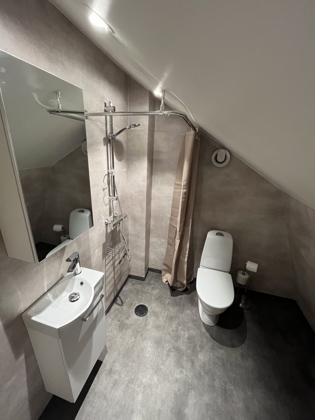 1 rok · 32 m² i Smålandsstenar – bild 4