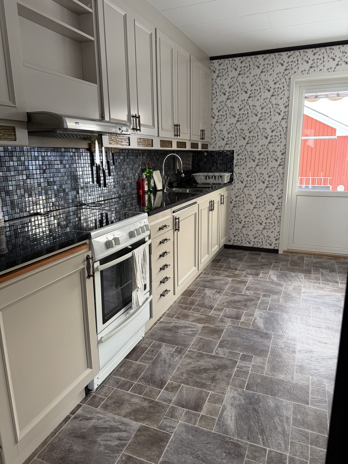 8 rok · 121 m² i Sandviken – bild 7