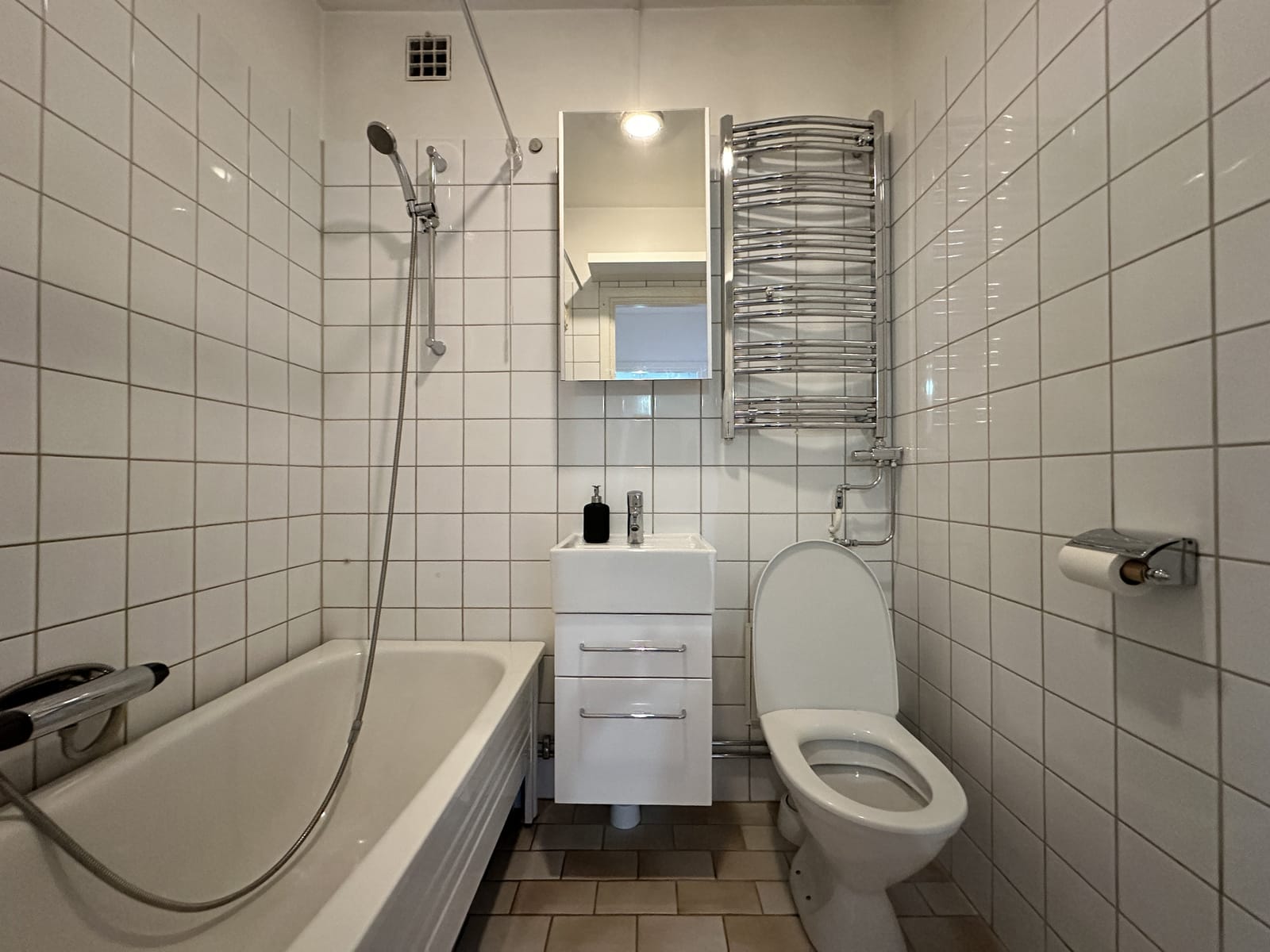 2 rok · 50 m² i Södertälje – bild 10