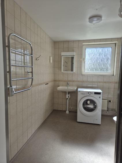 1 rok · 36 m² i Kvänum – bild 9