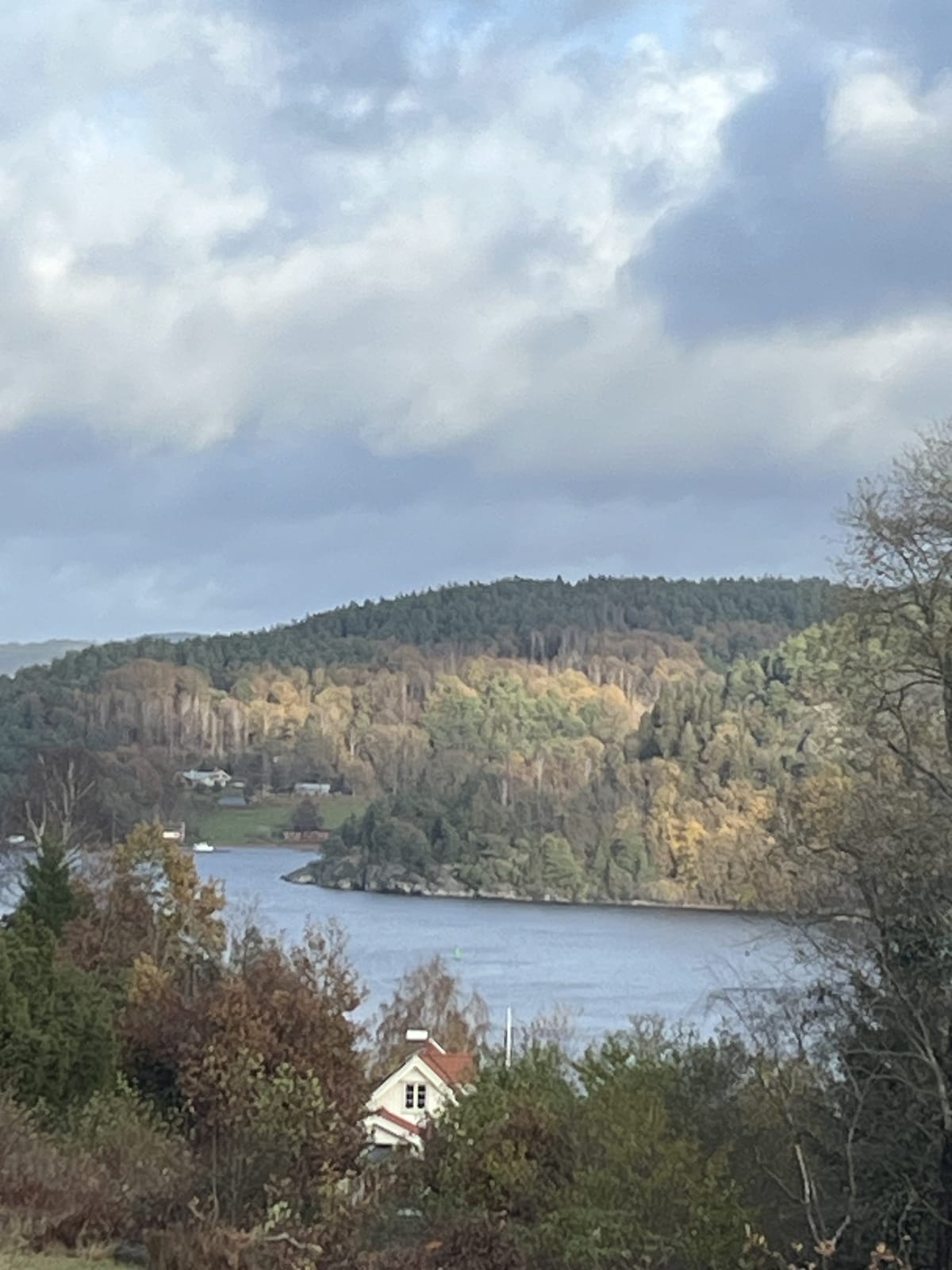 3 rok · 77 m² i Stillingsön – bild 2