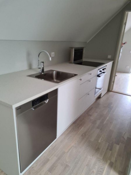 2 rok · 43 m² i Tumba – bild 3