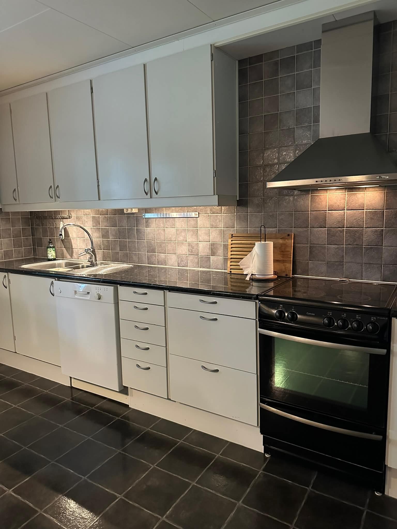 7 rok · 200 m² i Boden – bild 4
