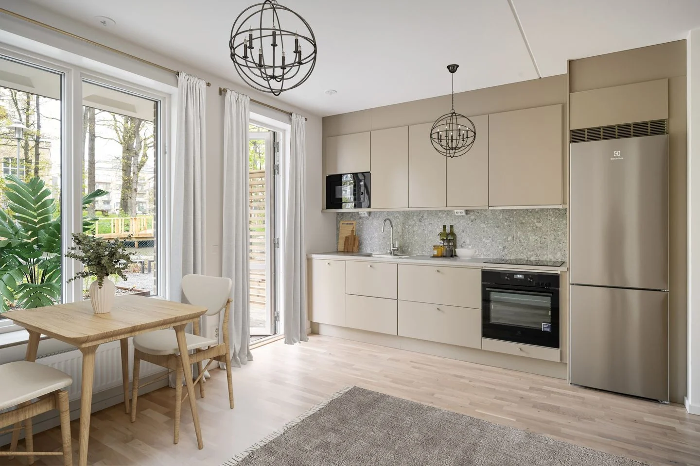Lägenhet, 2 rooms, 35 sqm, Älvsjö – bild 2