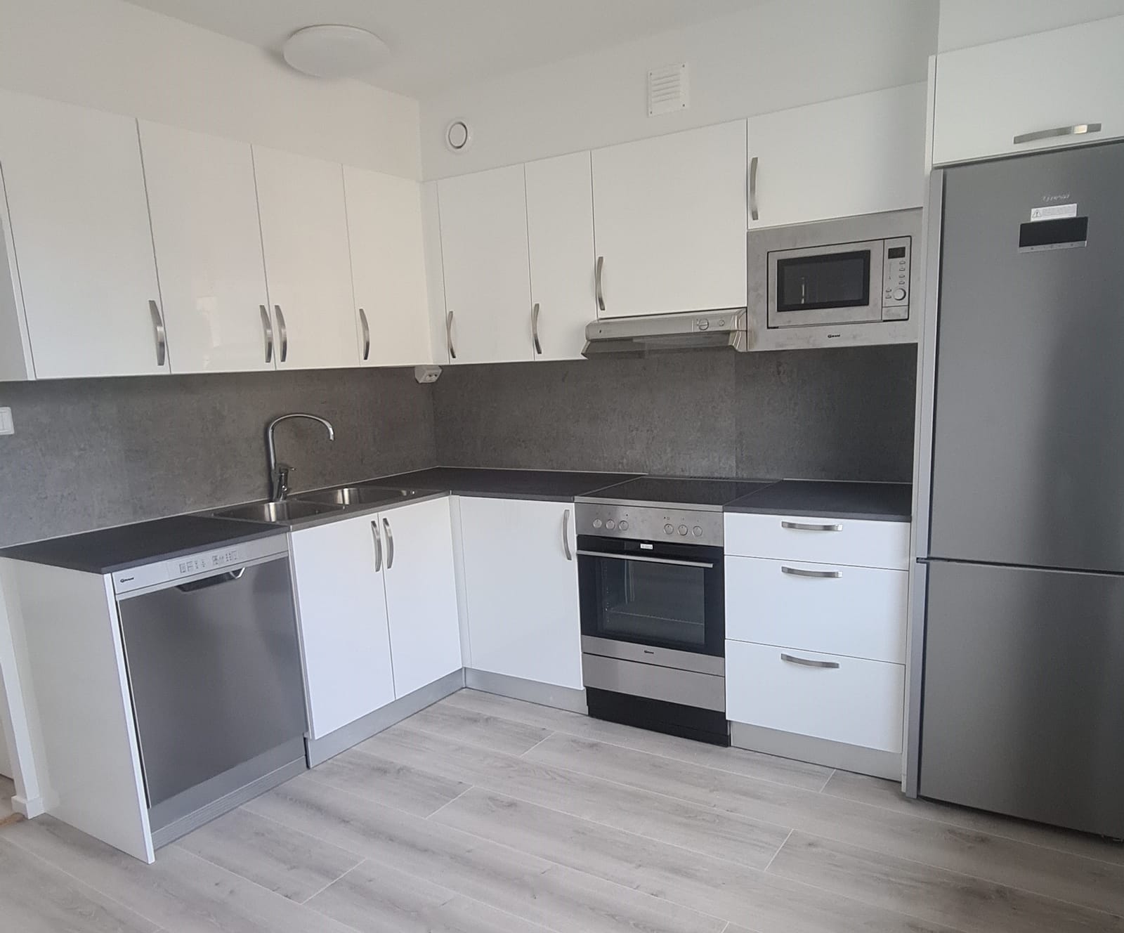 2 rok · 58 m² i Enköping – Enköping