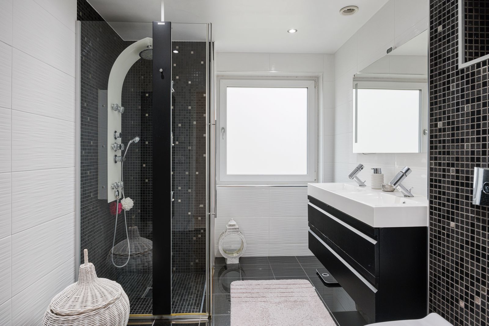 Villa/Hus, 8 rooms, 242 sqm, Järfälla – bild 12