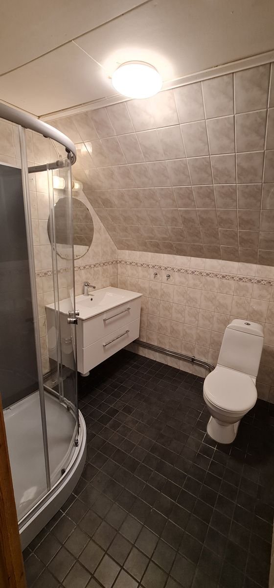 7 rok · 160 m² i Örsundsbro – bild 5