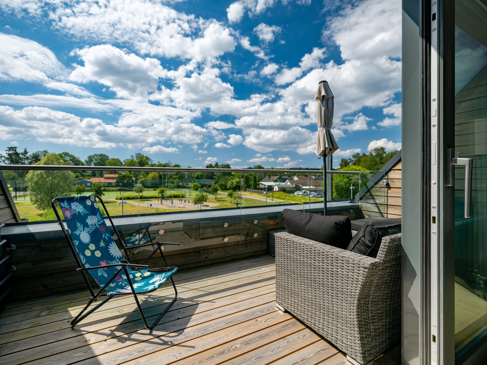 Radhus, 5 rooms, 140 sqm, Upplands Väsby