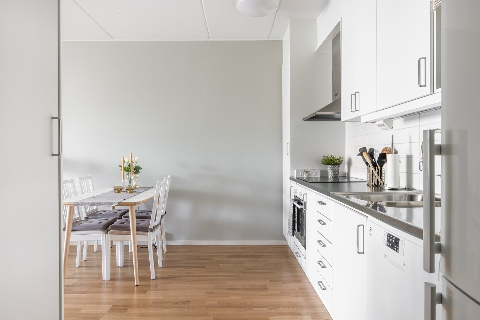 Lägenhet, 2 rooms, 50 sqm, Hässelby – bild 4