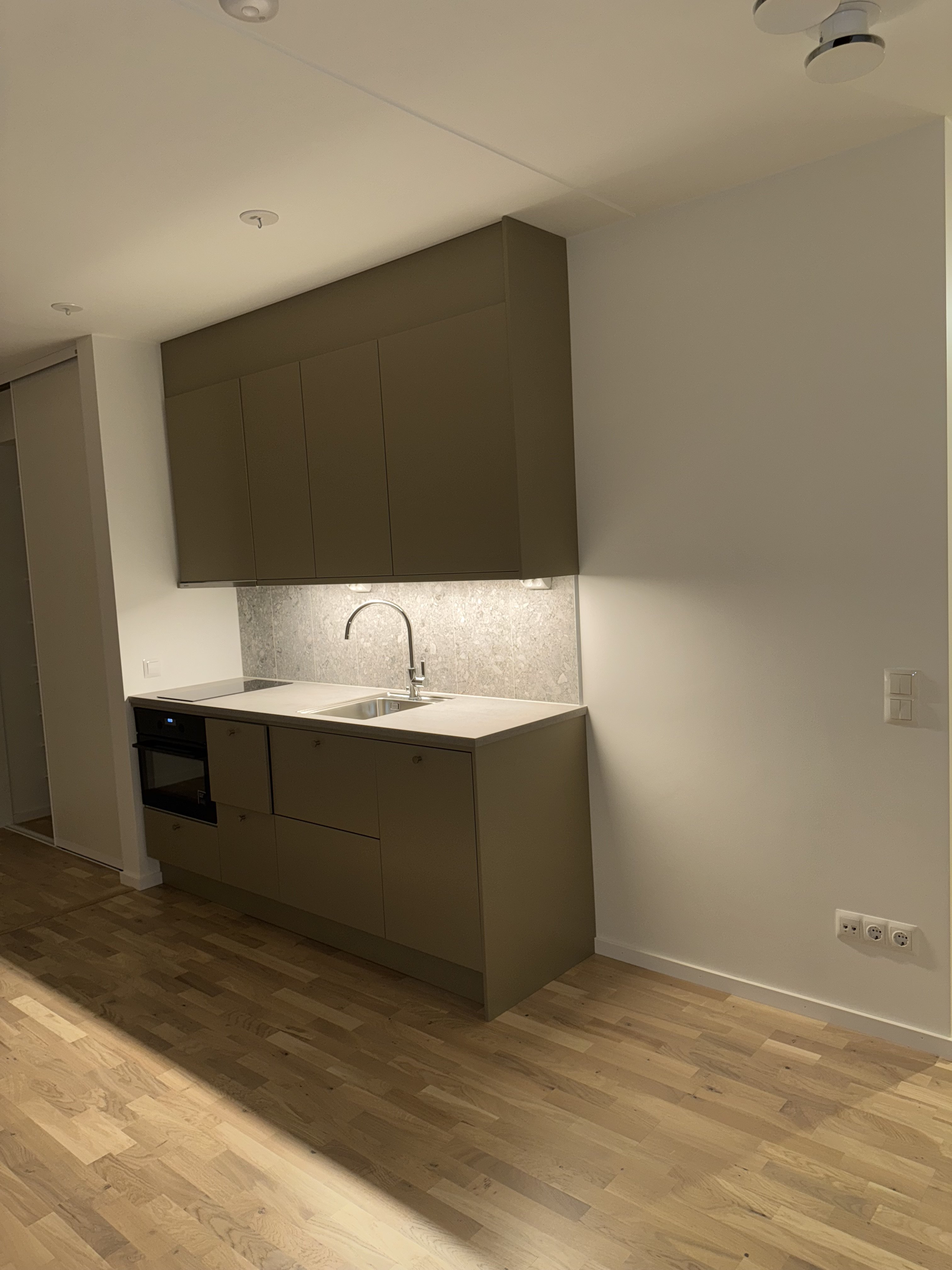 Lägenhet, 2 rooms, 30 sqm, Älvsjö – bild 2