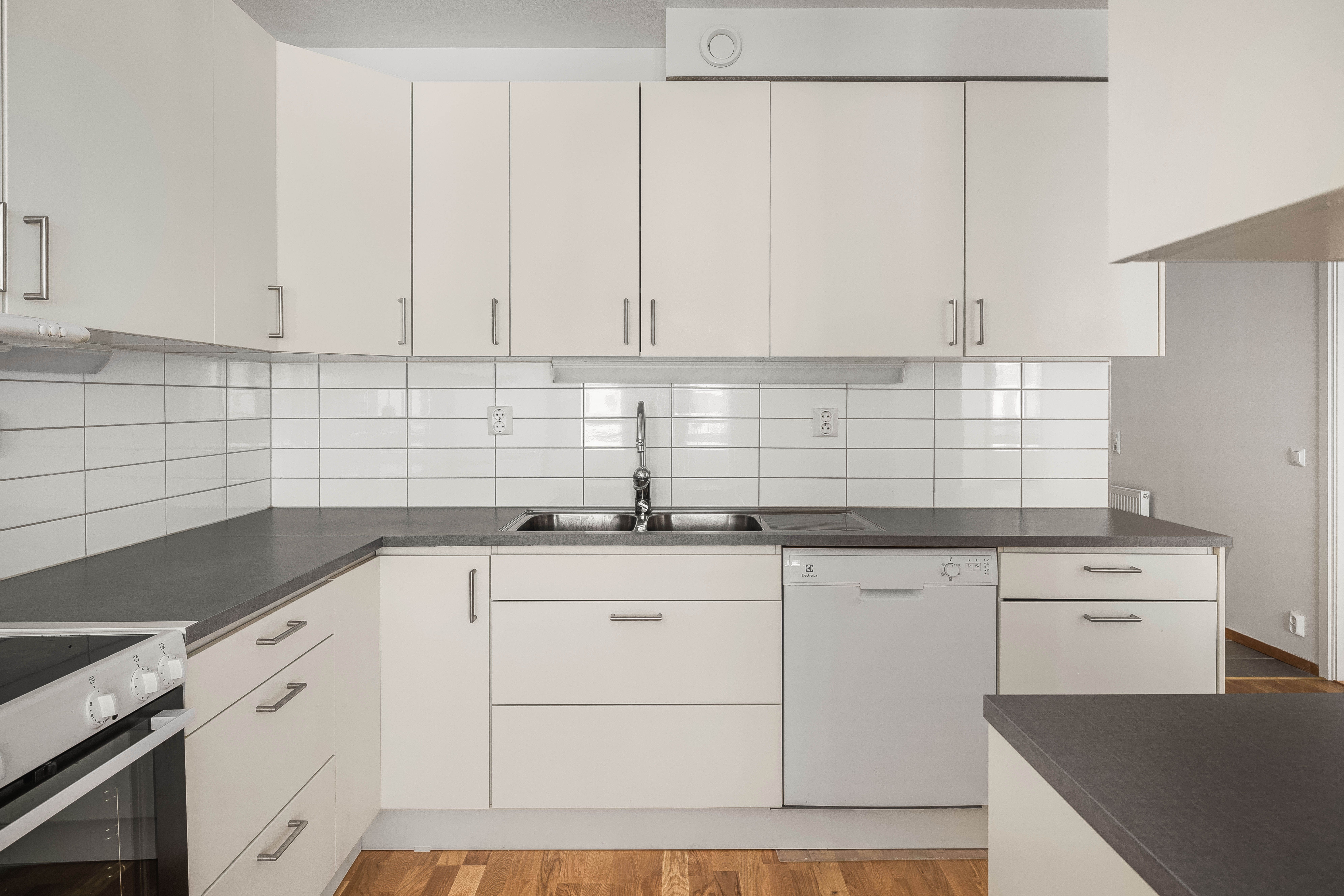 Lägenhet, 3 rooms, 56 sqm, Tumba – bild 4