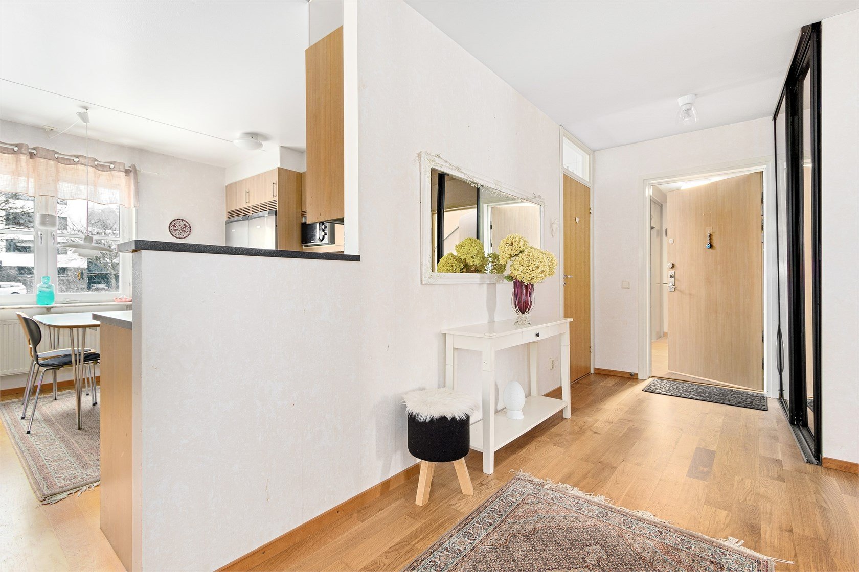 Lägenhet, 4 rooms, 103 sqm, Hässelby – bild 3