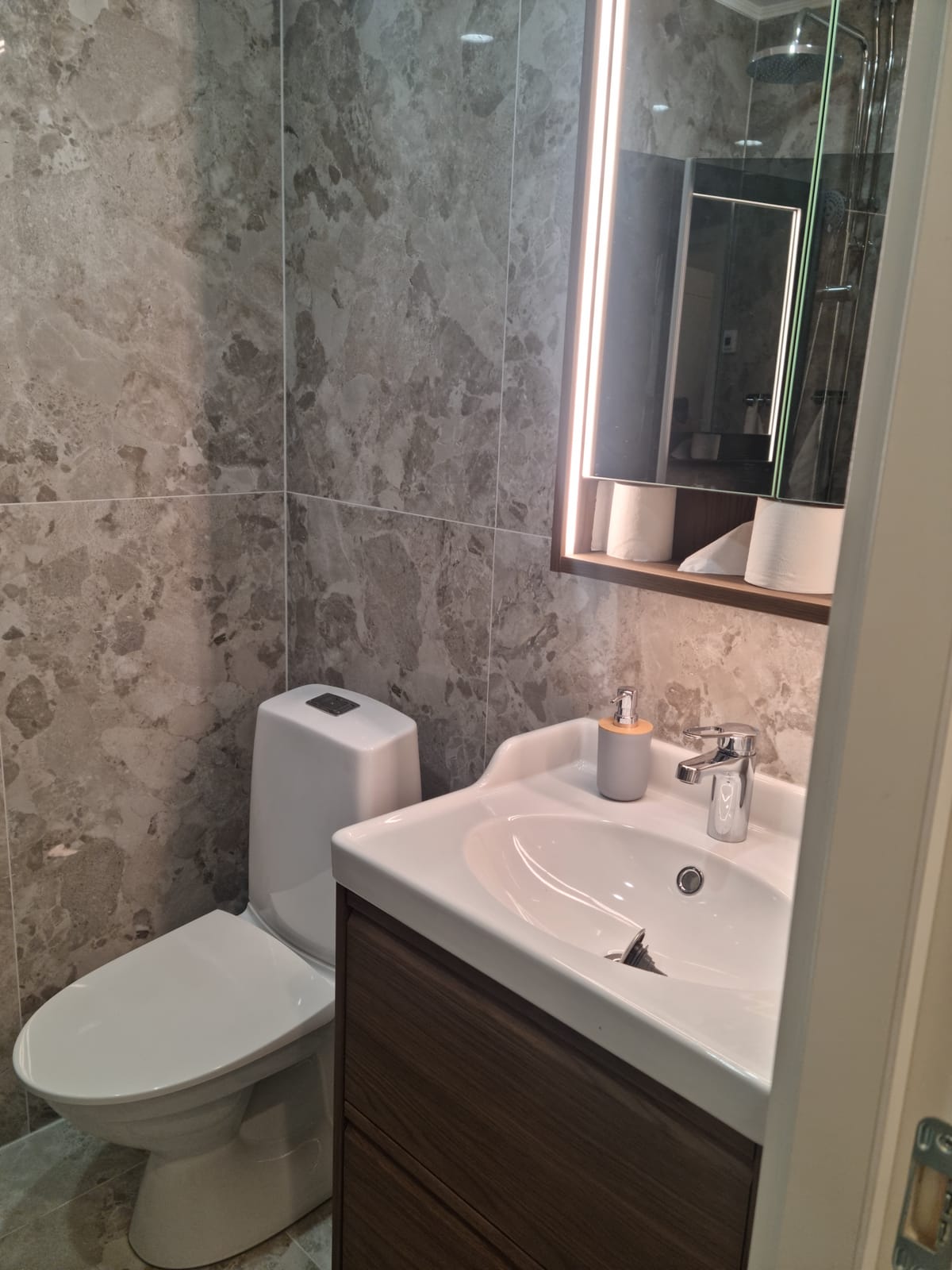 2 rok · 40 m² i Västerås – bild 8