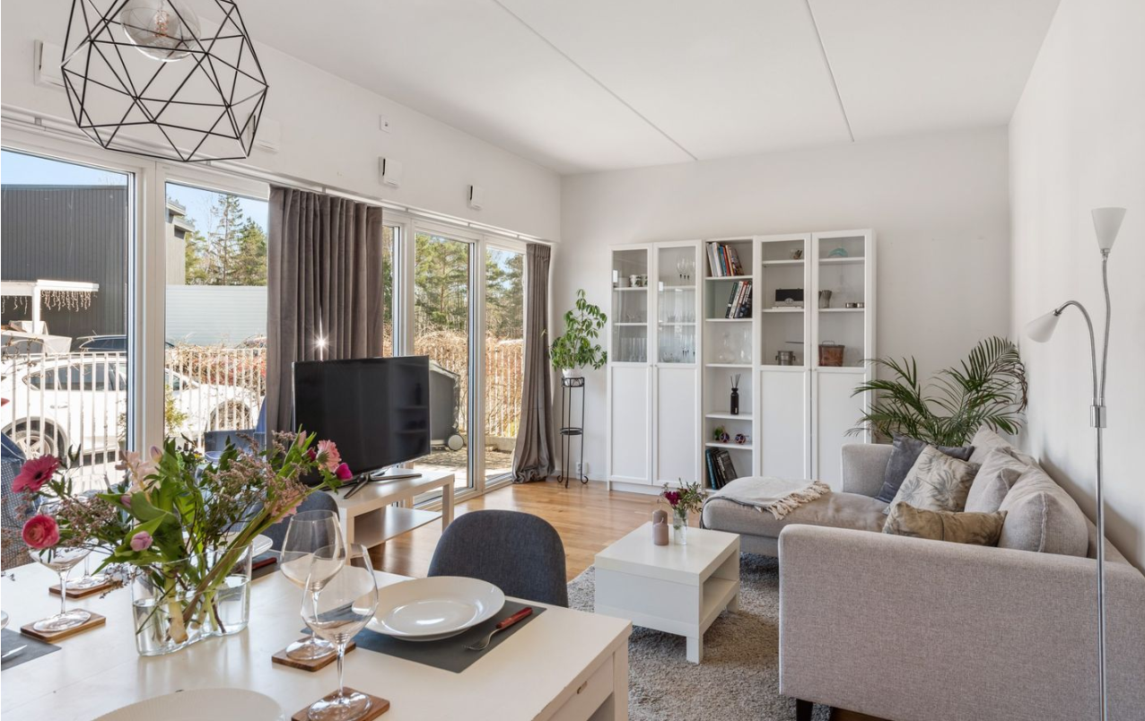 Lägenhet, 2 rooms, 55 sqm, Täby – bild 2