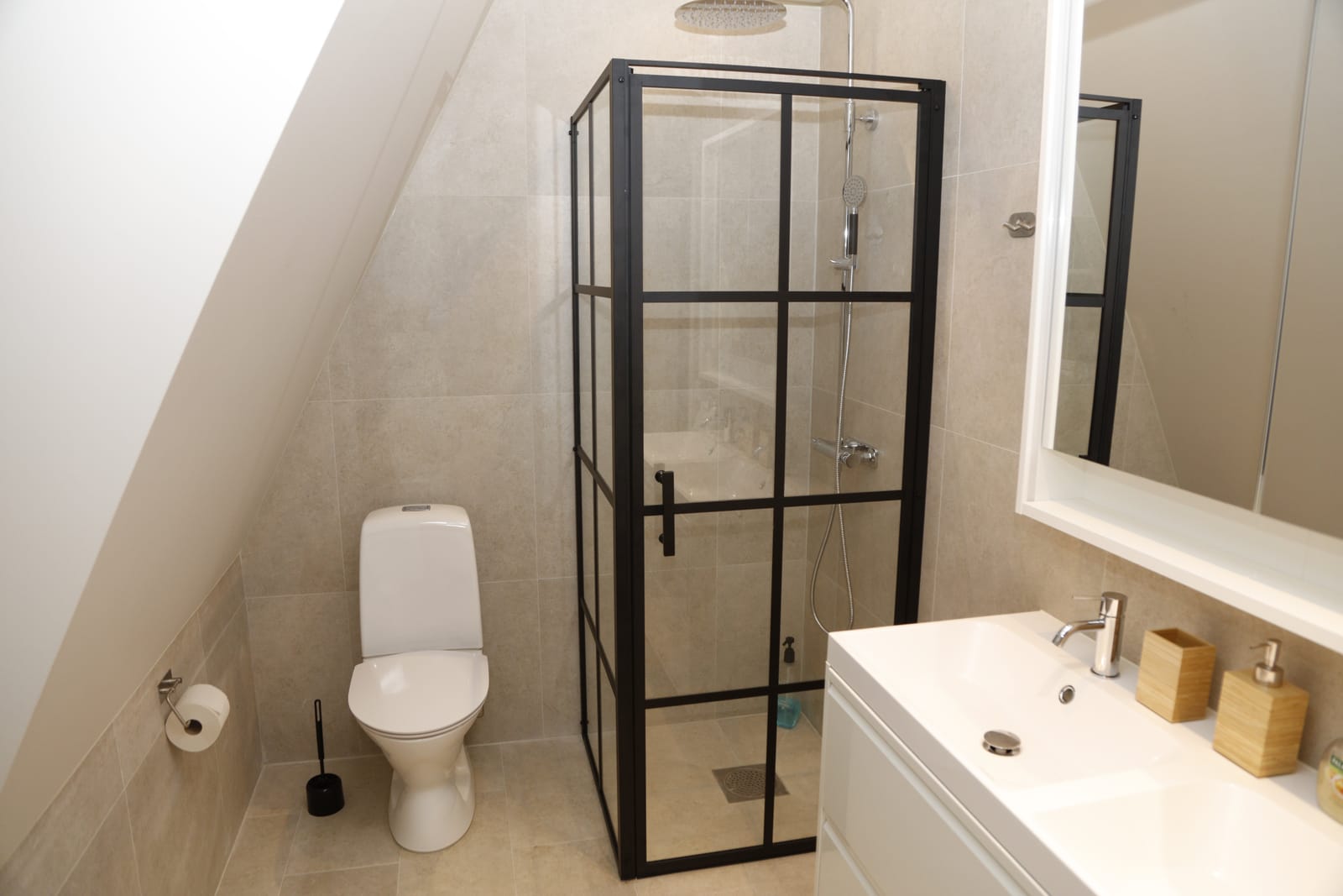 7 rok · 212 m² i Sorunda – bild 35