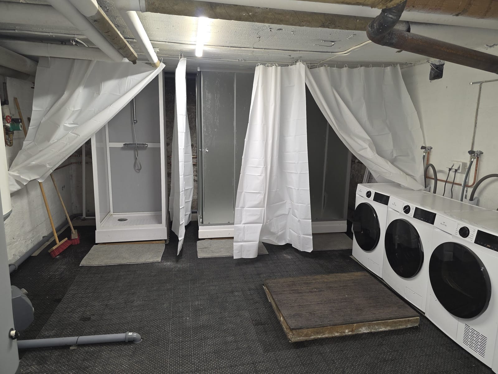 14 rok · 240 m² i Falun – bild 2