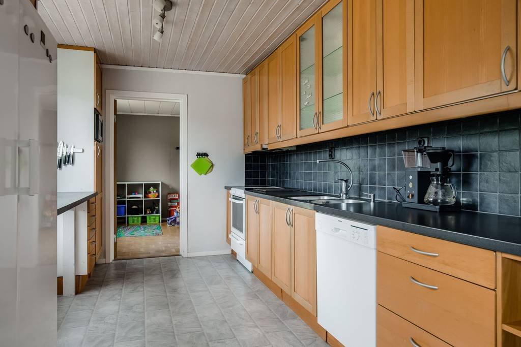Villa/Hus, 4 rooms, 133 sqm, Hova – bild 5