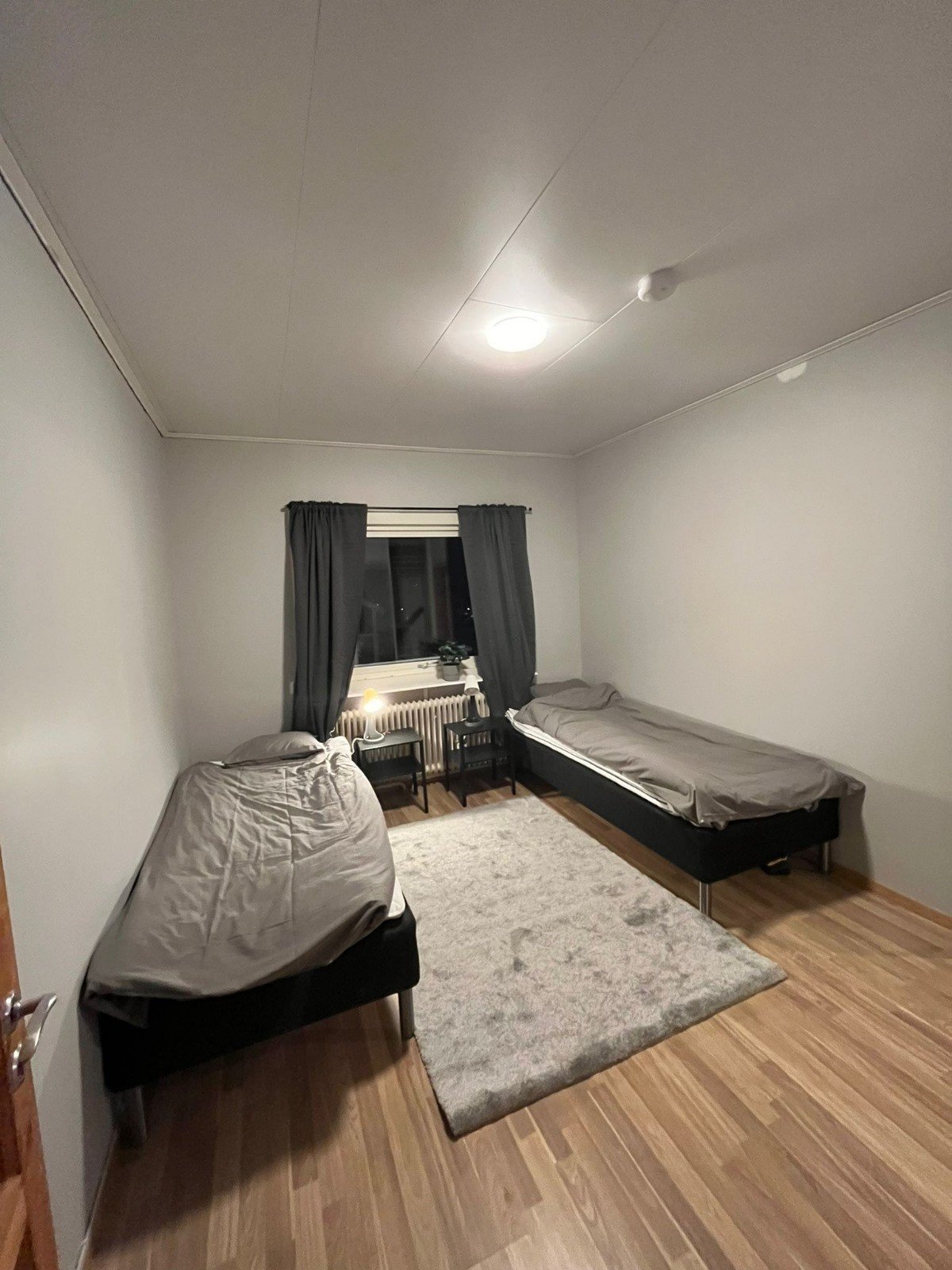 9 rok · 300 m² i Boden – bild 3