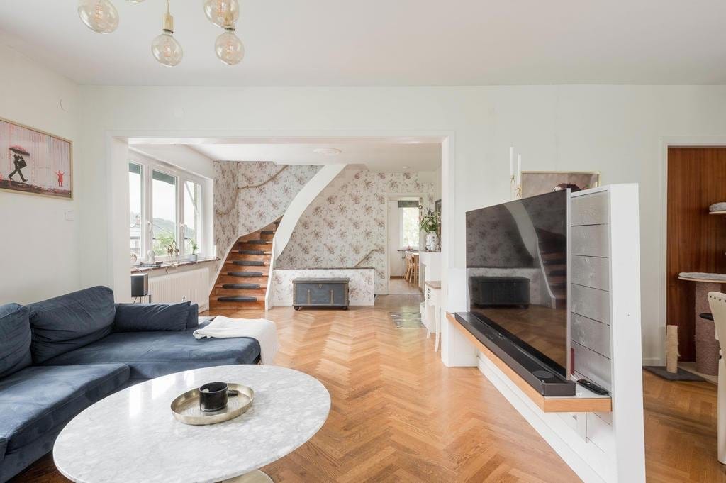 8 rok · 150 m² i Norrahammar – bild 5