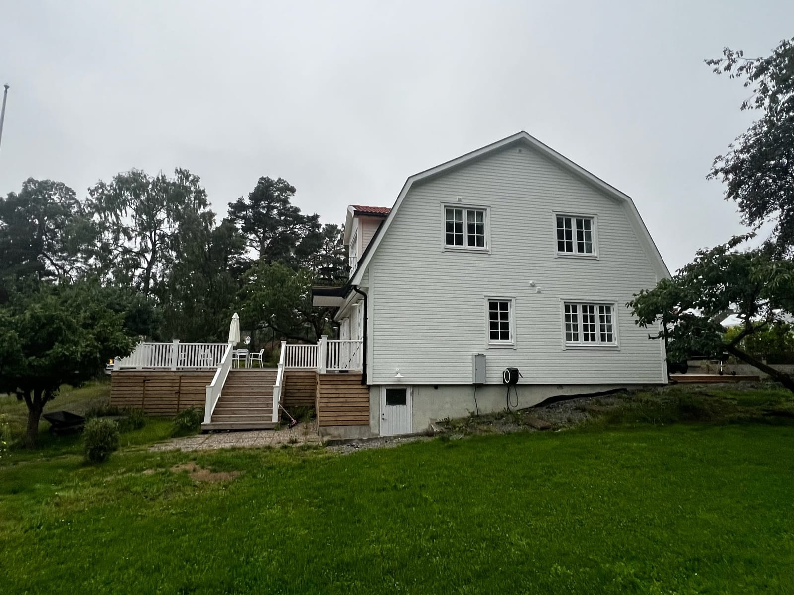 5 rok · 200 m² i Saltsjöbaden – bild 2