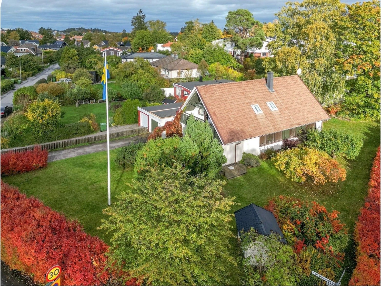 5 rok · 160 m² i Sollentuna – bild 3