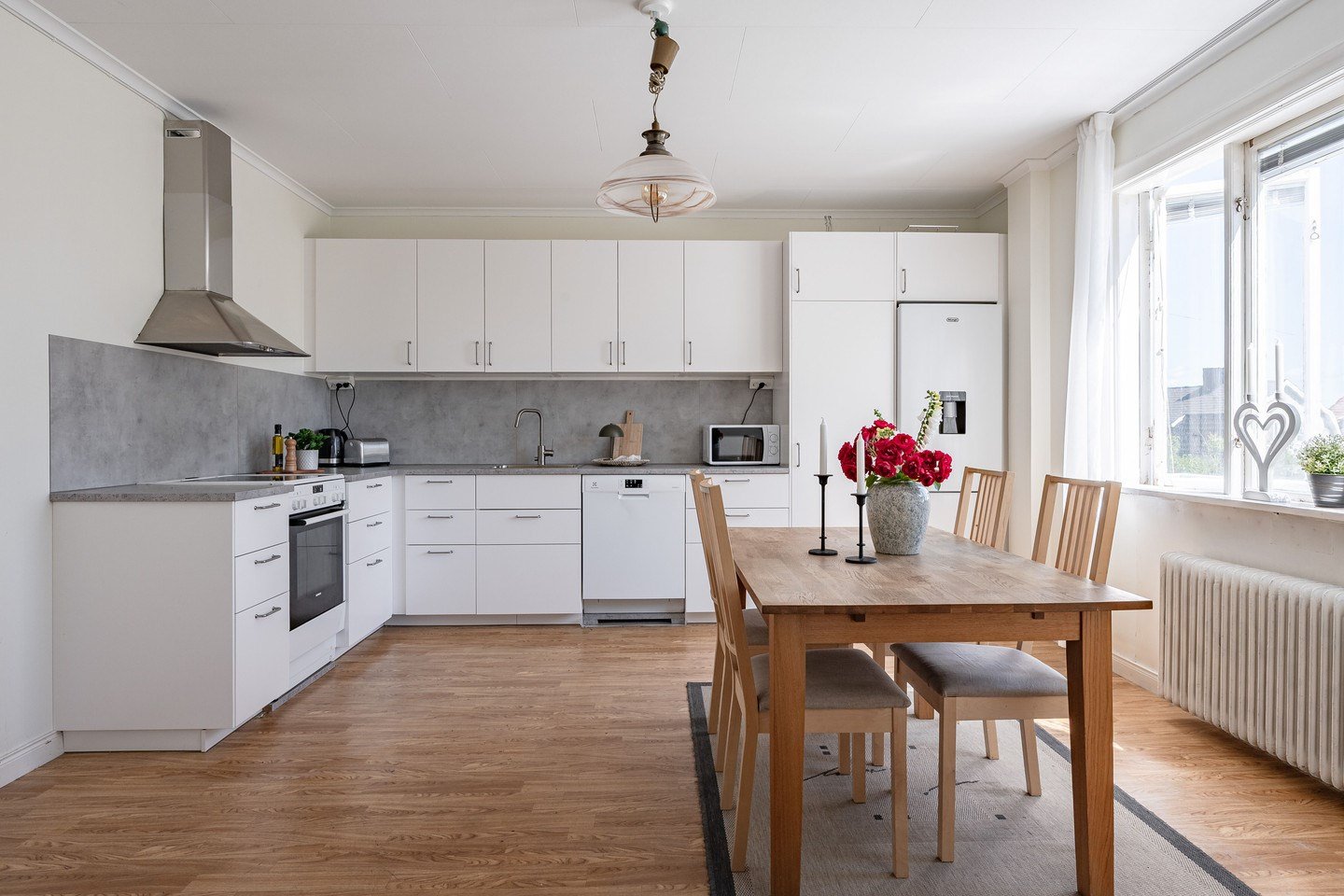 8 rok · 220 m² i Sandviken – bild 5