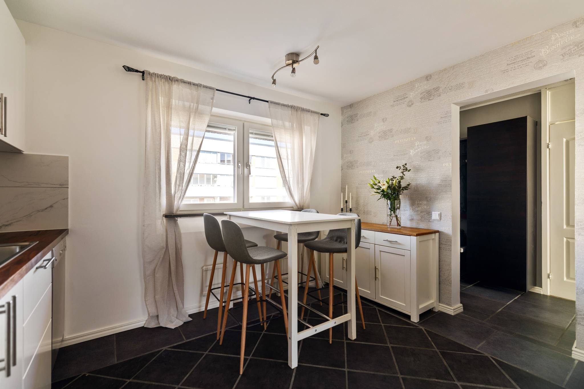 Lägenhet, 3 rooms, 83 sqm, Älvsjö – bild 3