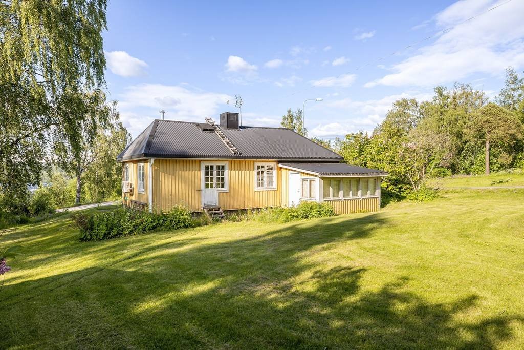 Villa/Hus, 4 rooms, 2241 sqm, Väja – Väja