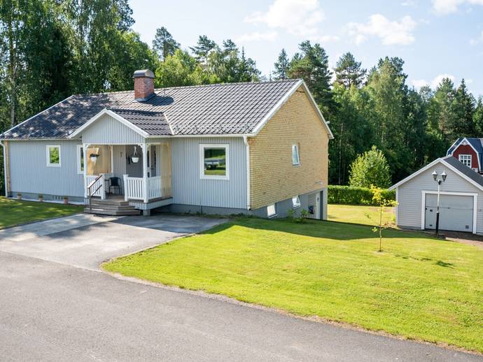 6 rok · 111 m² · Hallonstigen 7
