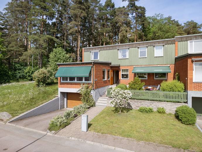 6 rok · 136 m² · Södra vägen 1