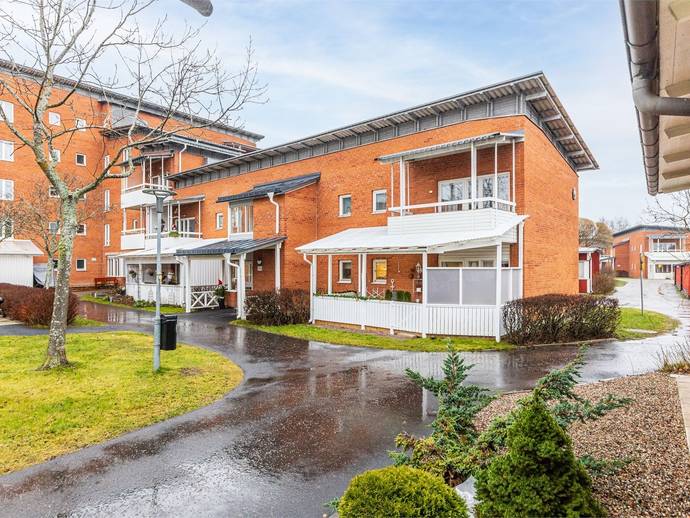 2 rok · 64 m² · Brynäsgatan 103