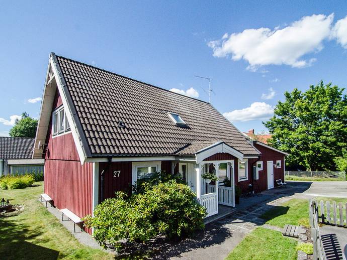 9 rok · 235 m² · Hantverkaregatan 27