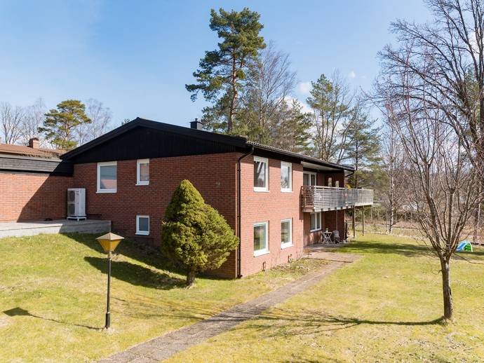 8 rok · 154 m² · Grudegatan 6