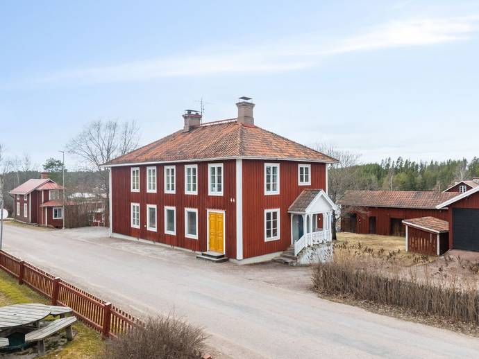 8 rok · 192 m² · Nedre Gärdsjö Landsväg 44