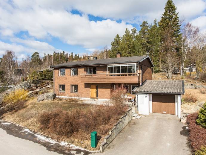 8 rok · 185 m² · Granbacken 13