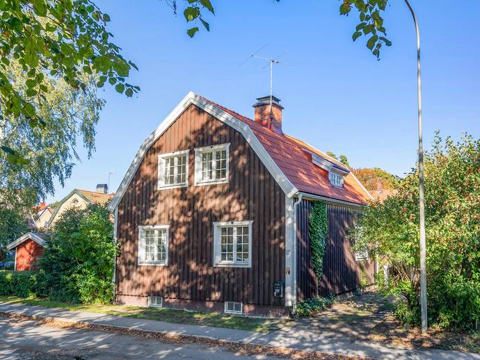 10 rok · 220 m² · Magnebergsvägen 27
