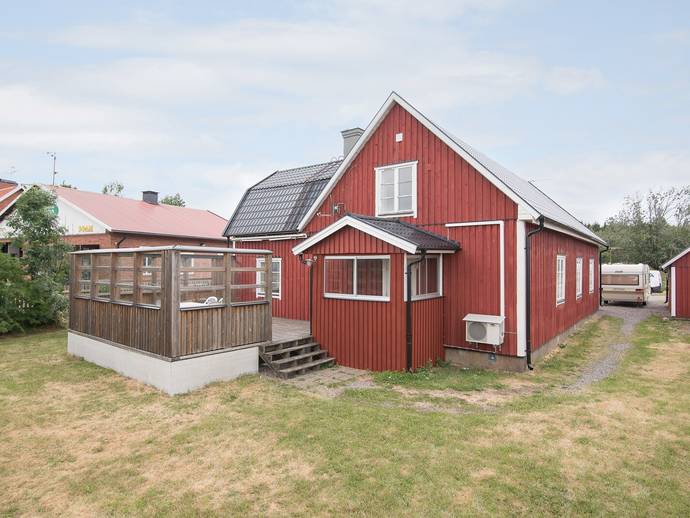 8 rok · 190 m² · Skiffervägen 12