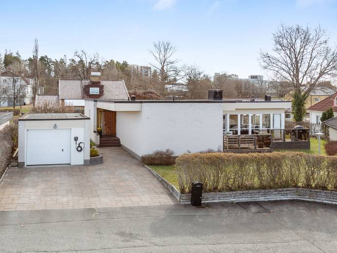 4 rok · 121 m² · Genvägen 13