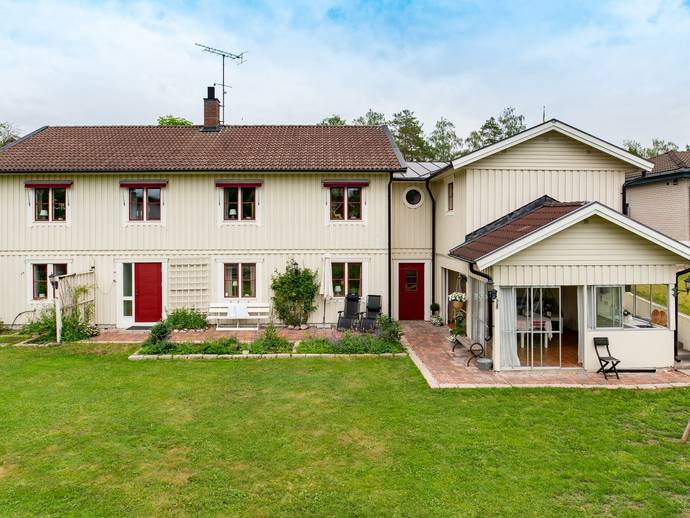 6,5 rok · 177 m² · Skinnarevägen 9