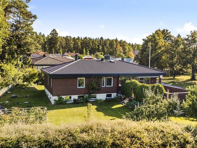 7 rok · 142 m² · Sohlbergs väg 12