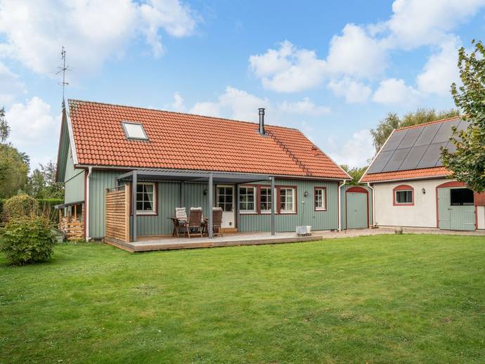 6 rok · 152 m² · Bronsåldersvägen 1