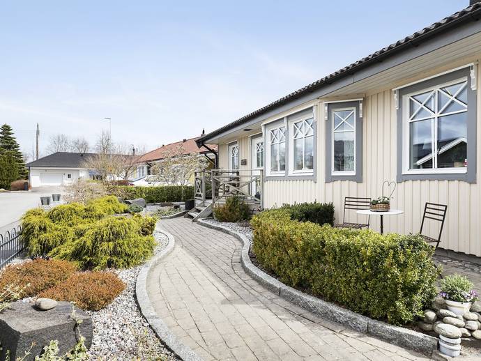 5 rok · 153 m² · Slånbärsvägen 3